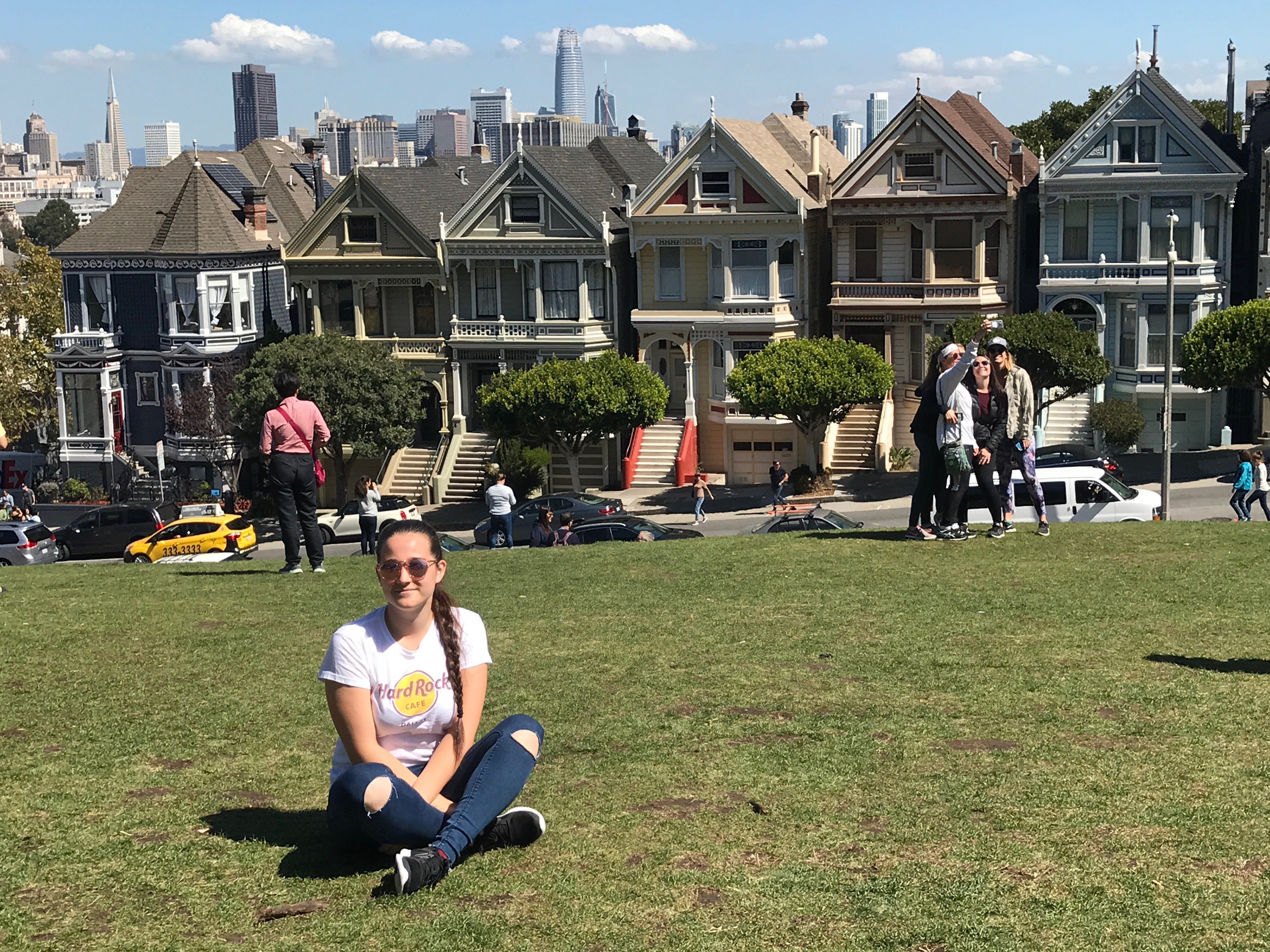 Katerine visiting the Full House house.